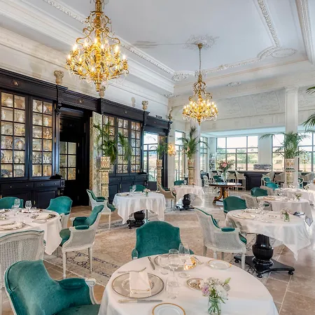 Saint-ange Hotel 5*